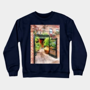 Baltimore MD - Restaurant Courtyard Fells Point Crewneck Sweatshirt